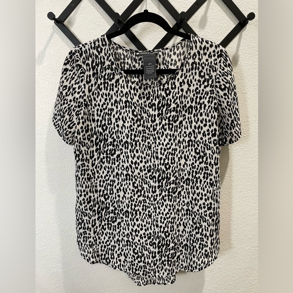 Chelsea & Theodore Black and White Snow Leopard Print Blouse
